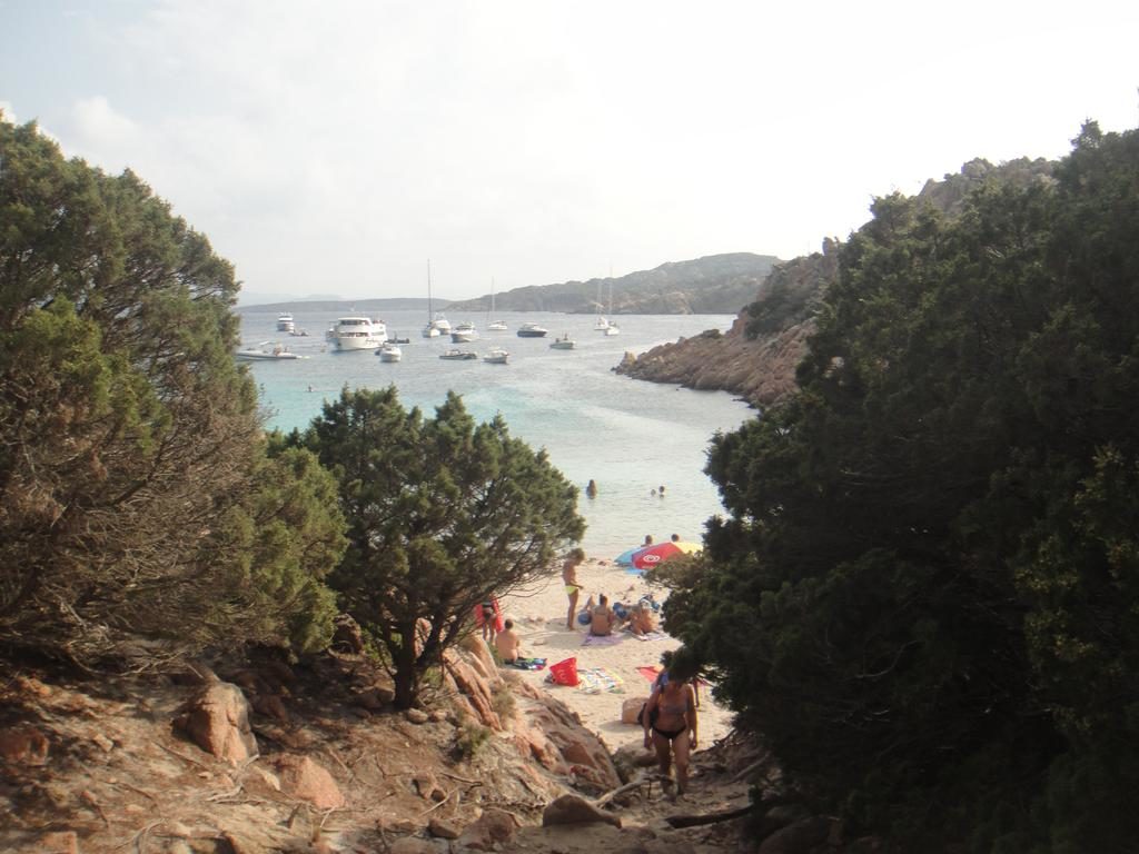 Arriving to Cala Coticcio